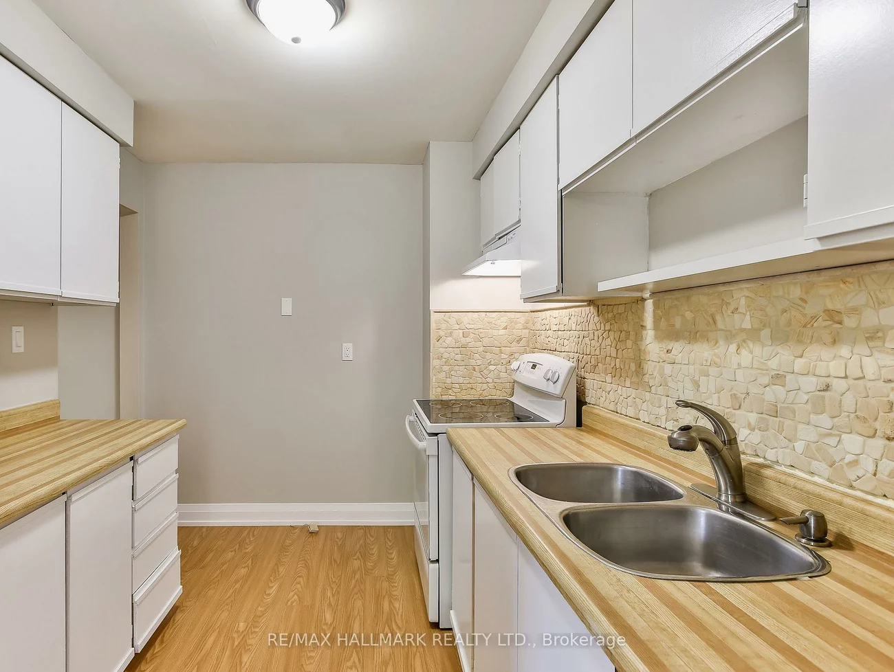 5, Michael, North Richvale, Richmond Hill