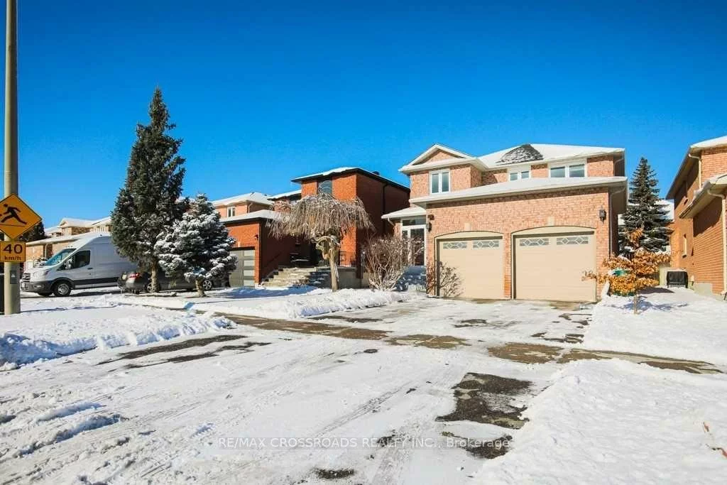 87, Woodriver, Devonsleigh, Richmond Hill