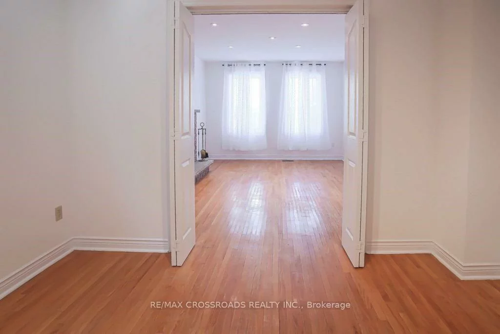 87, Woodriver, Devonsleigh, Richmond Hill