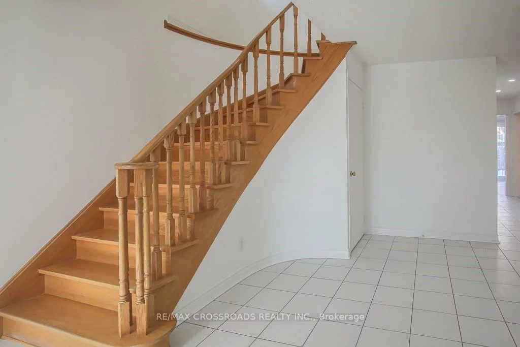 87, Woodriver, Devonsleigh, Richmond Hill