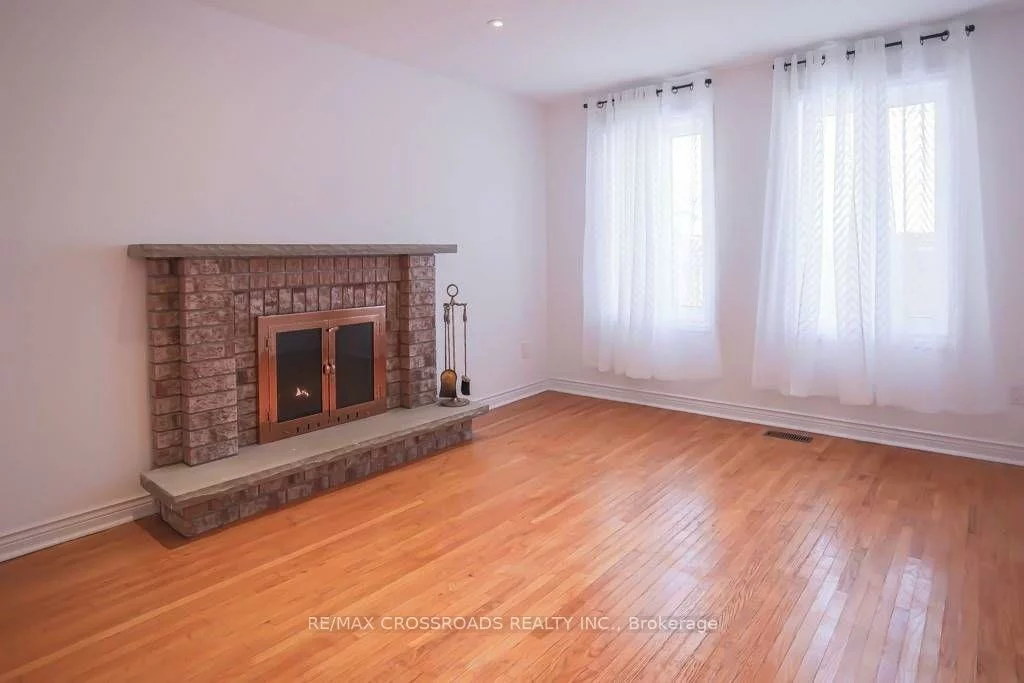 87, Woodriver, Devonsleigh, Richmond Hill