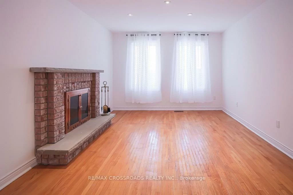 87, Woodriver, Devonsleigh, Richmond Hill