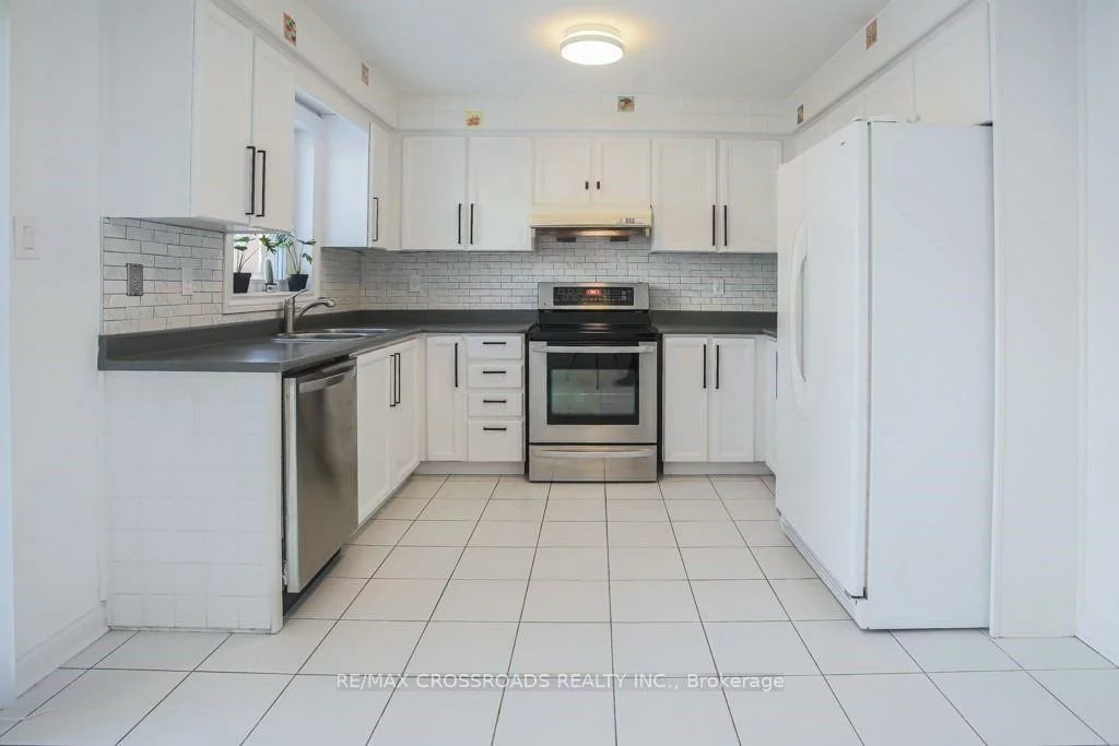 87, Woodriver, Devonsleigh, Richmond Hill