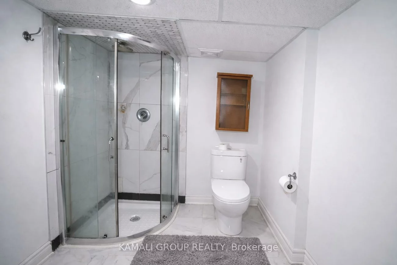 46, Centre, Crosby, Richmond Hill