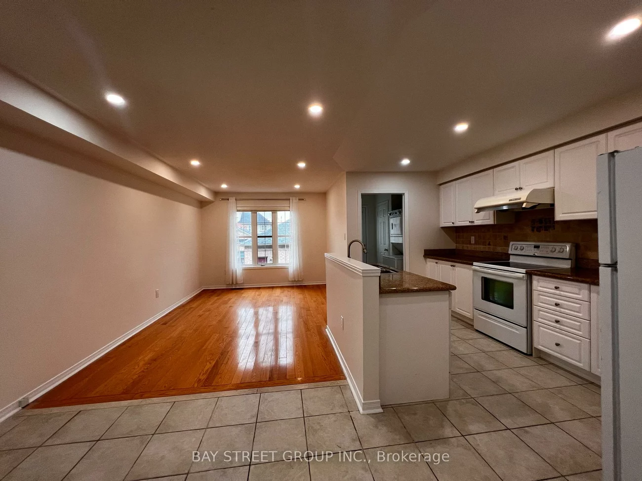 85, Selkirk, Langstaff, Richmond Hill
