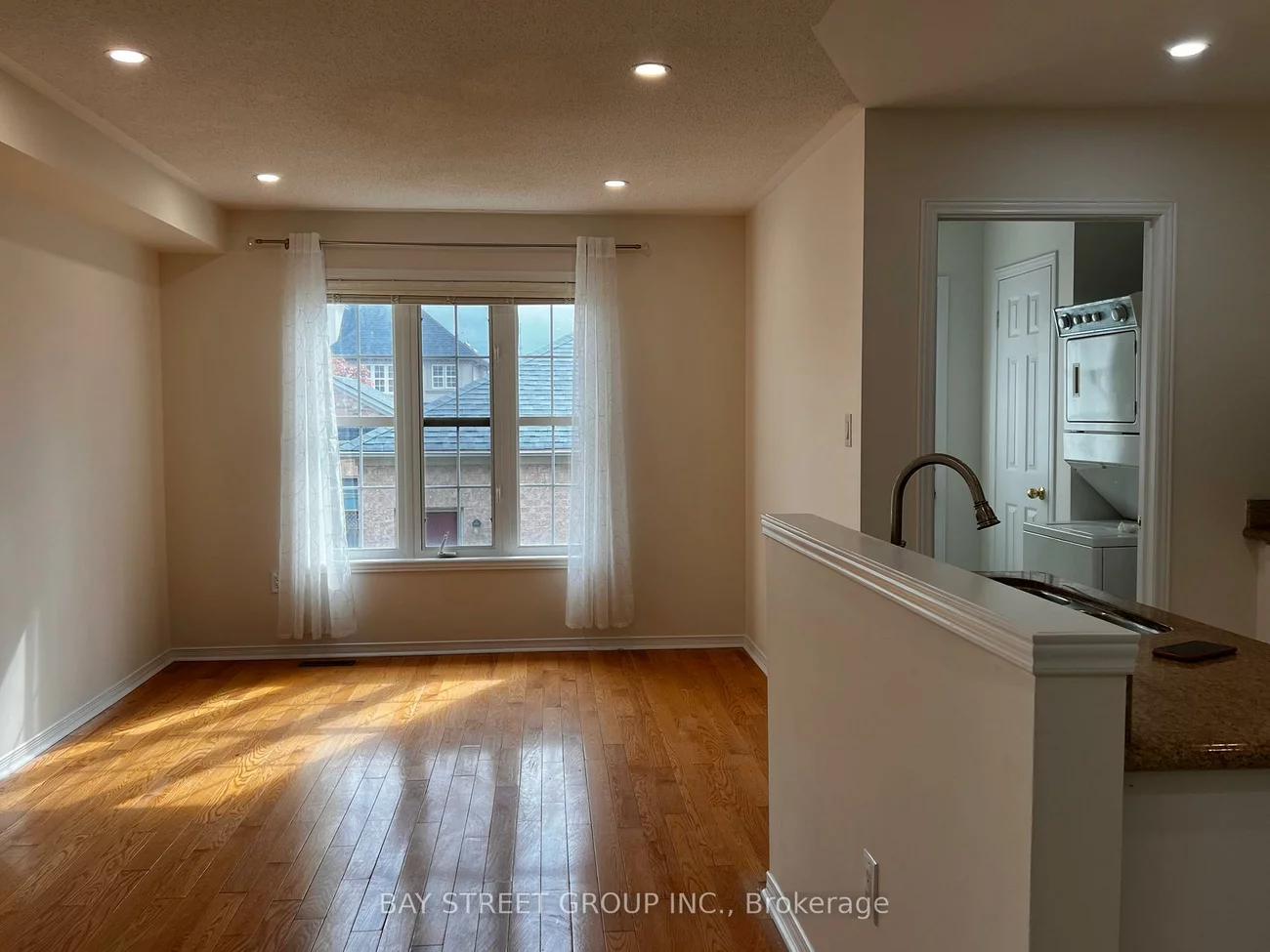 85, Selkirk, Langstaff, Richmond Hill