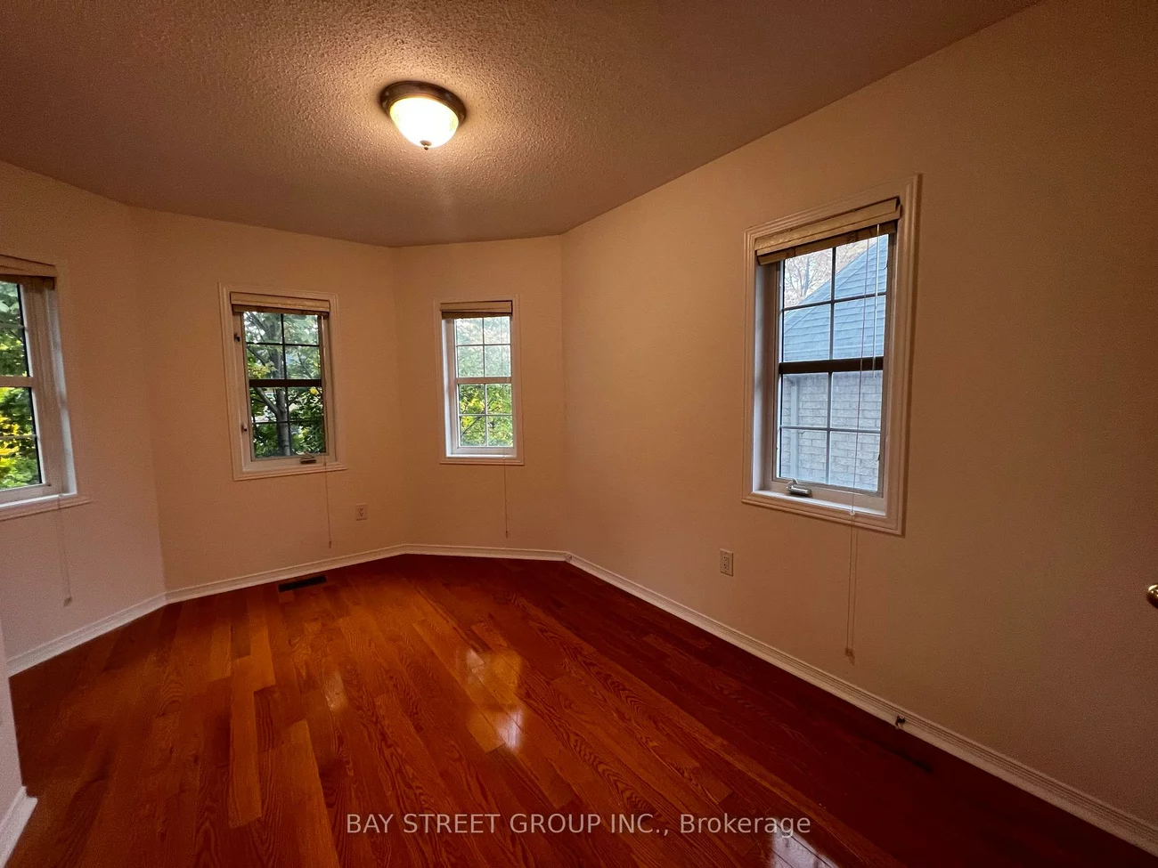 85, Selkirk, Langstaff, Richmond Hill