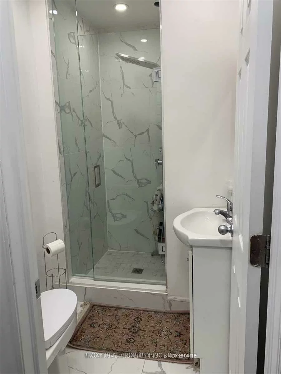 211, Weldrick, North Richvale, Richmond Hill