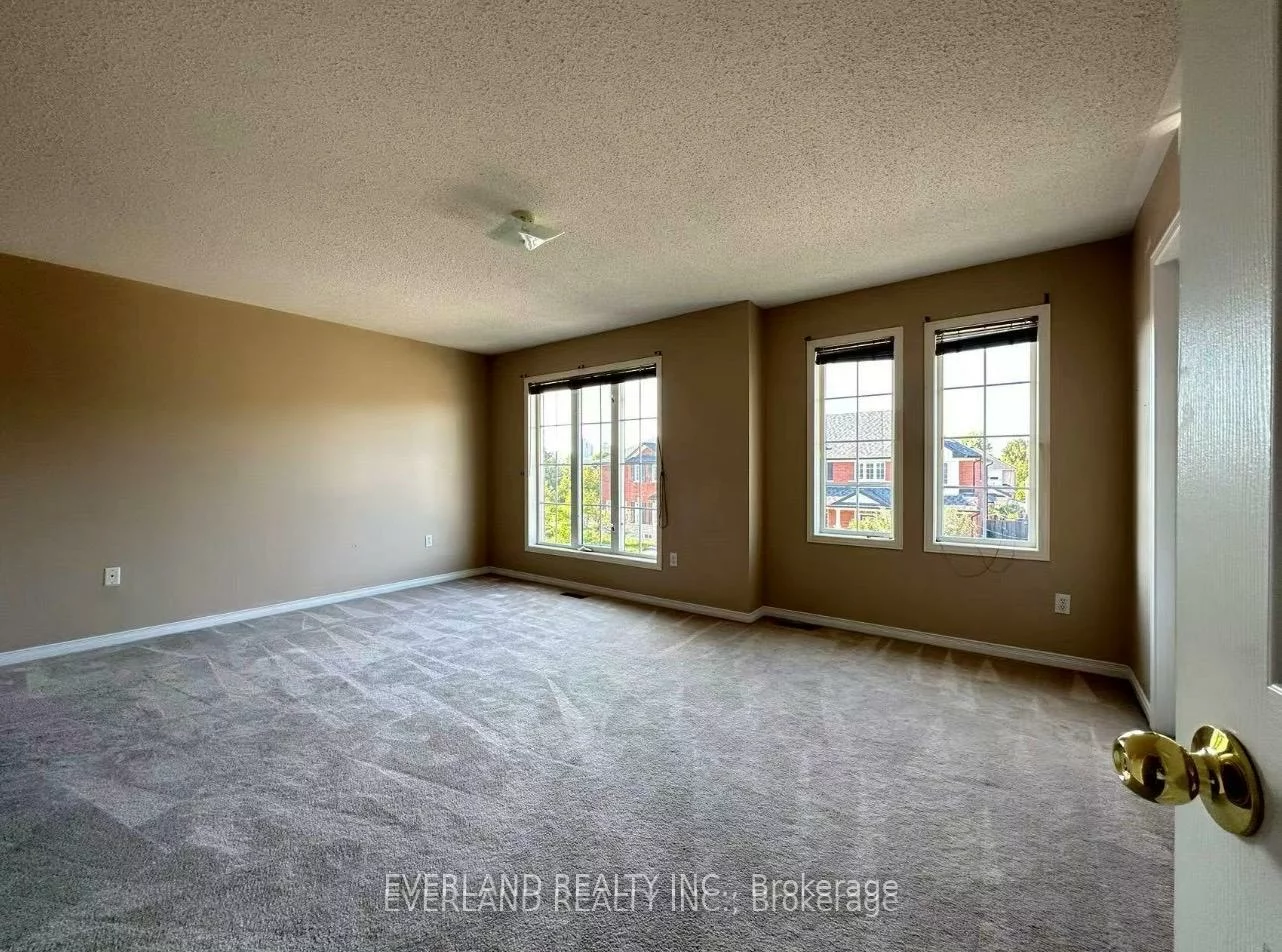 7, Bassett, Langstaff, Richmond Hill