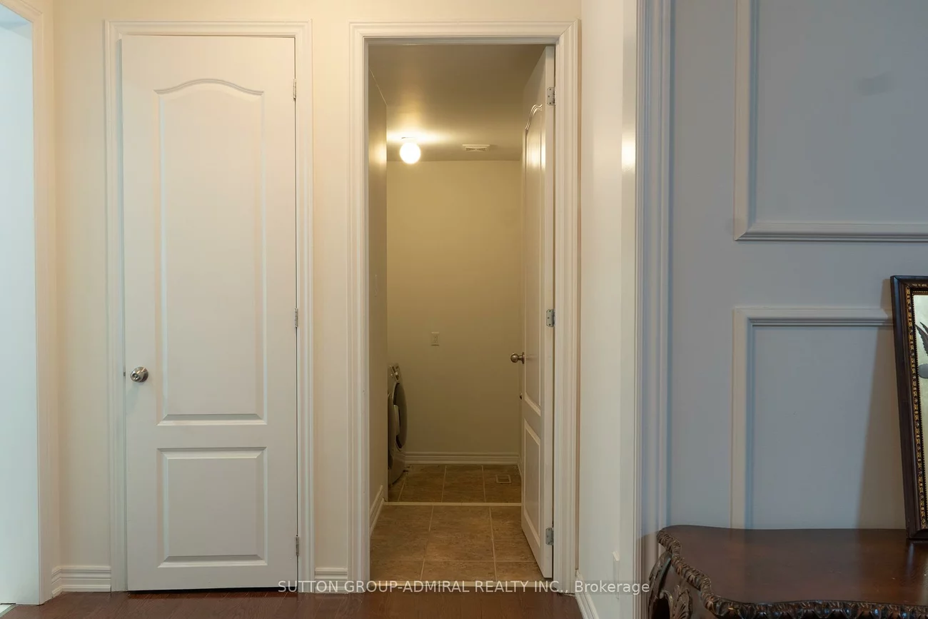 29, Wendelyn, Jefferson, Richmond Hill