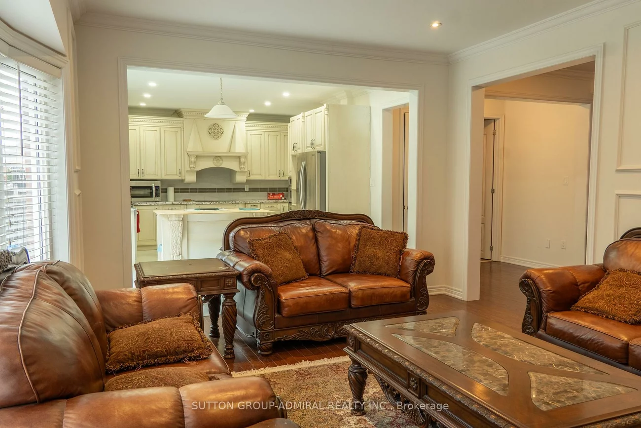 29, Wendelyn, Jefferson, Richmond Hill