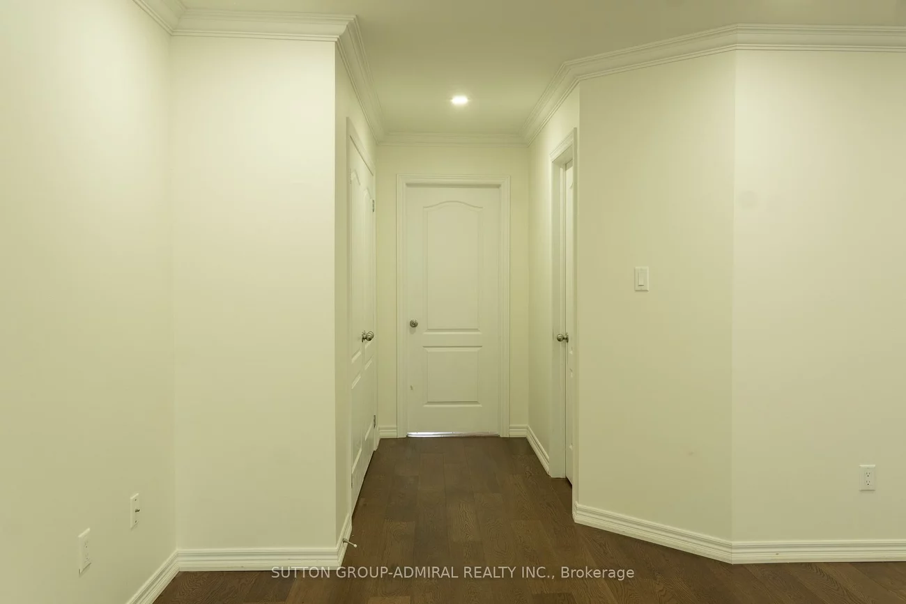 29, Wendelyn, Jefferson, Richmond Hill