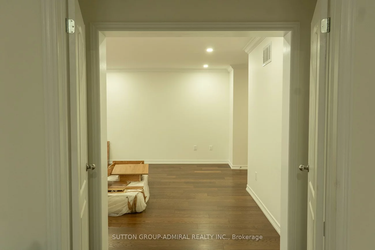 29, Wendelyn, Jefferson, Richmond Hill