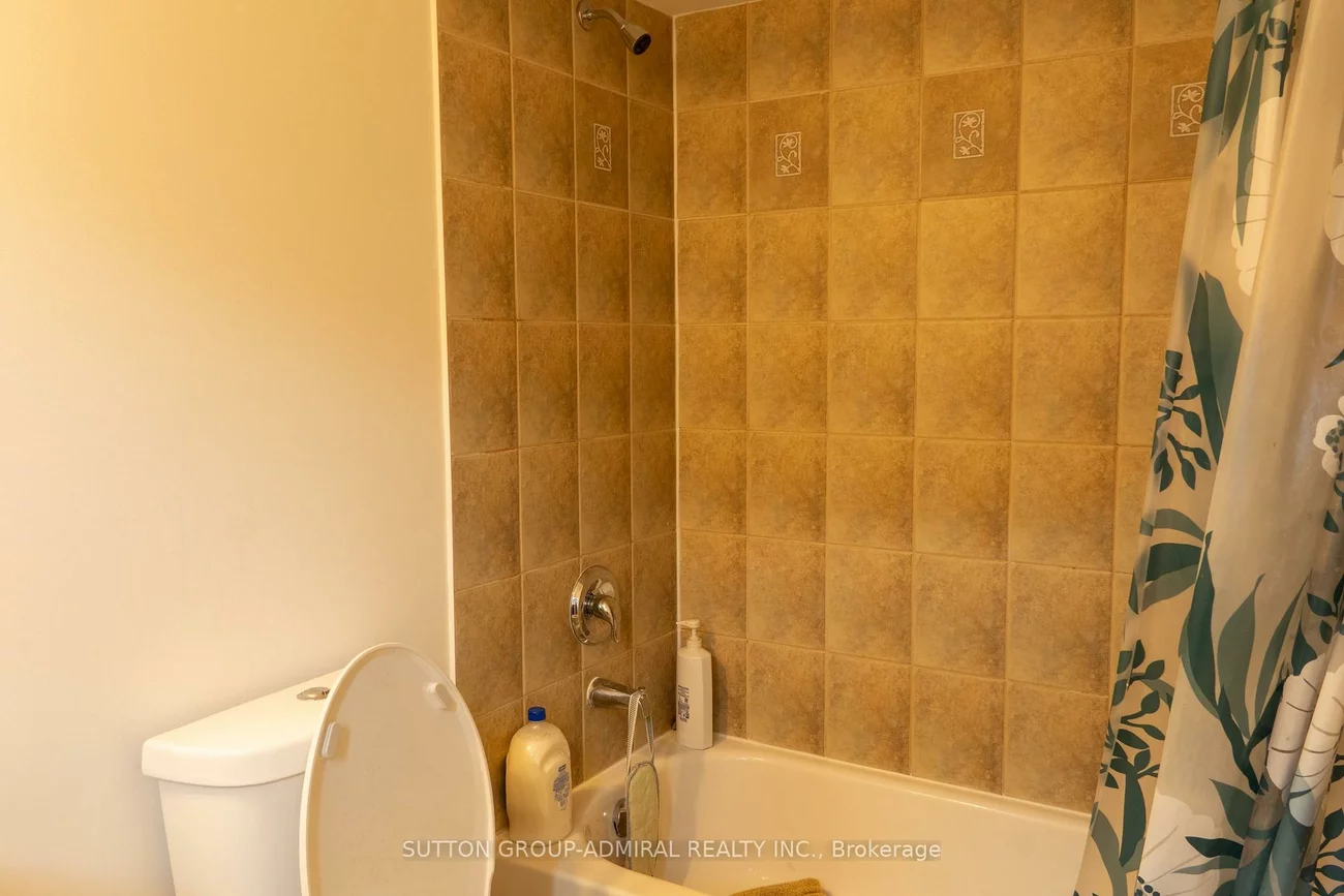29, Wendelyn, Jefferson, Richmond Hill