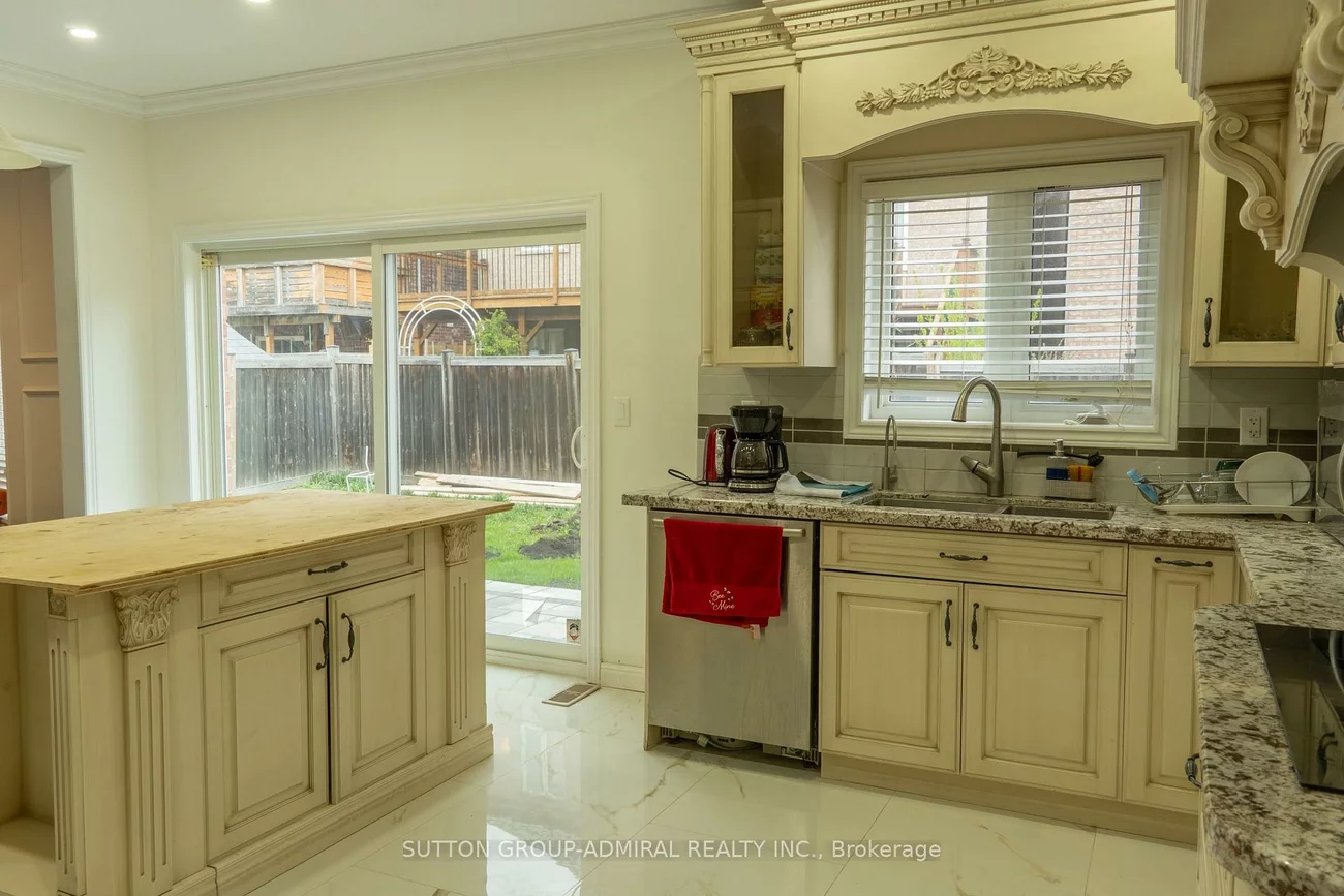 29, Wendelyn, Jefferson, Richmond Hill