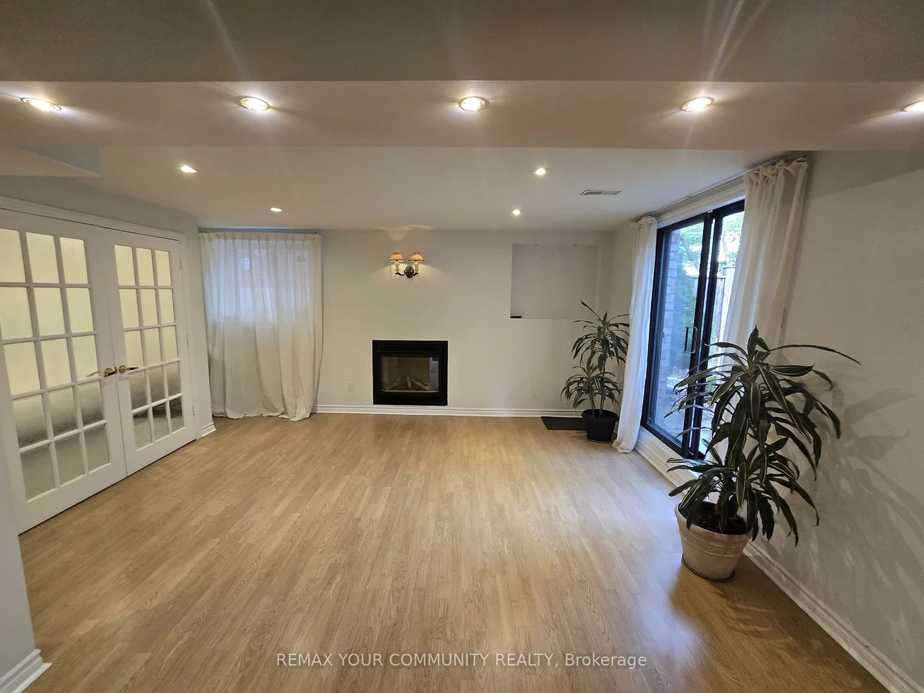 21, Addison, North Richvale, Richmond Hill