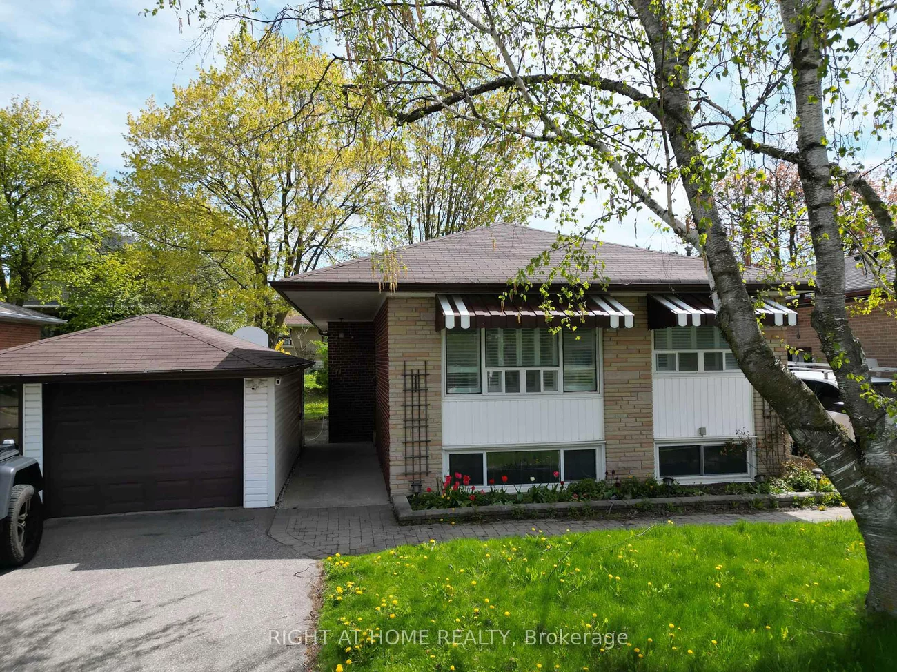 27, Sussex, Crosby, Richmond Hill