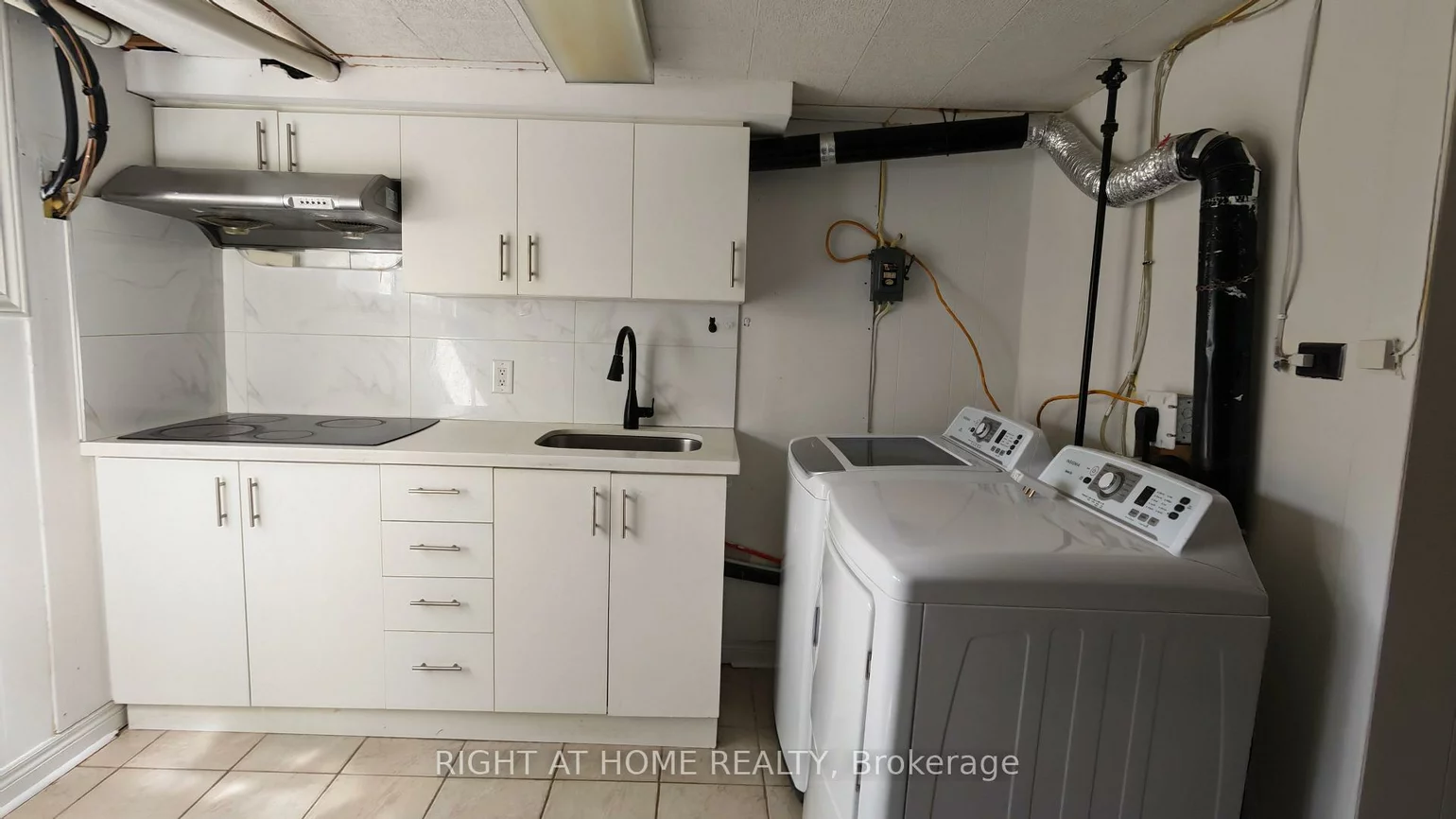 27, Sussex, Crosby, Richmond Hill