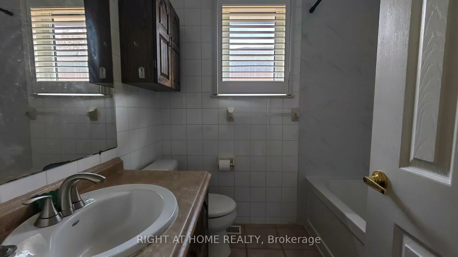 27, Sussex, Crosby, Richmond Hill