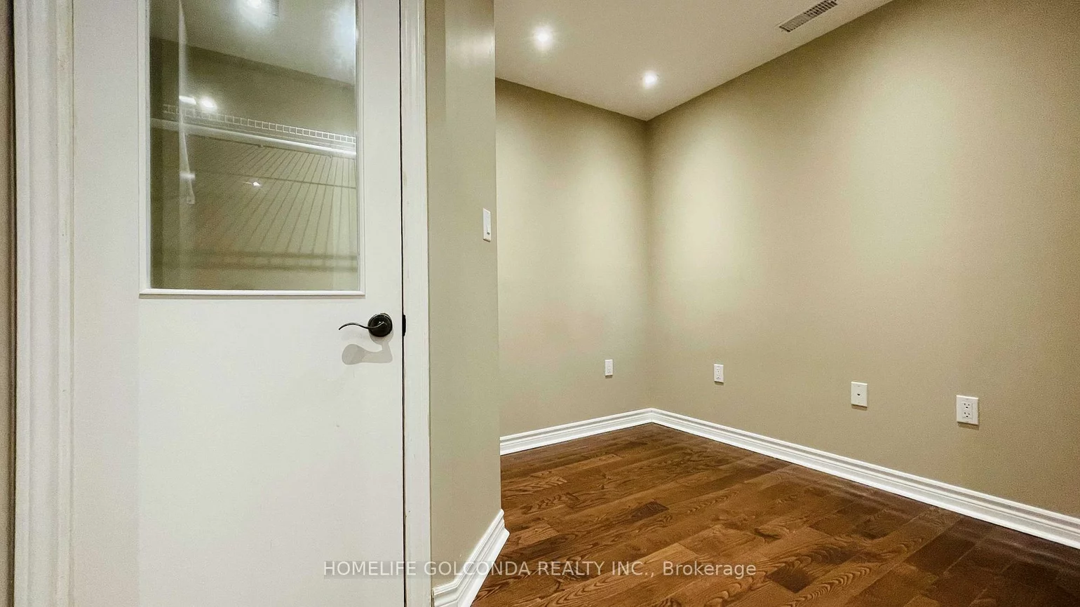 110A, Bond, Oak Ridges, Richmond Hill