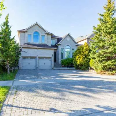 2, Farnham, Bayview Hill, Richmond Hill