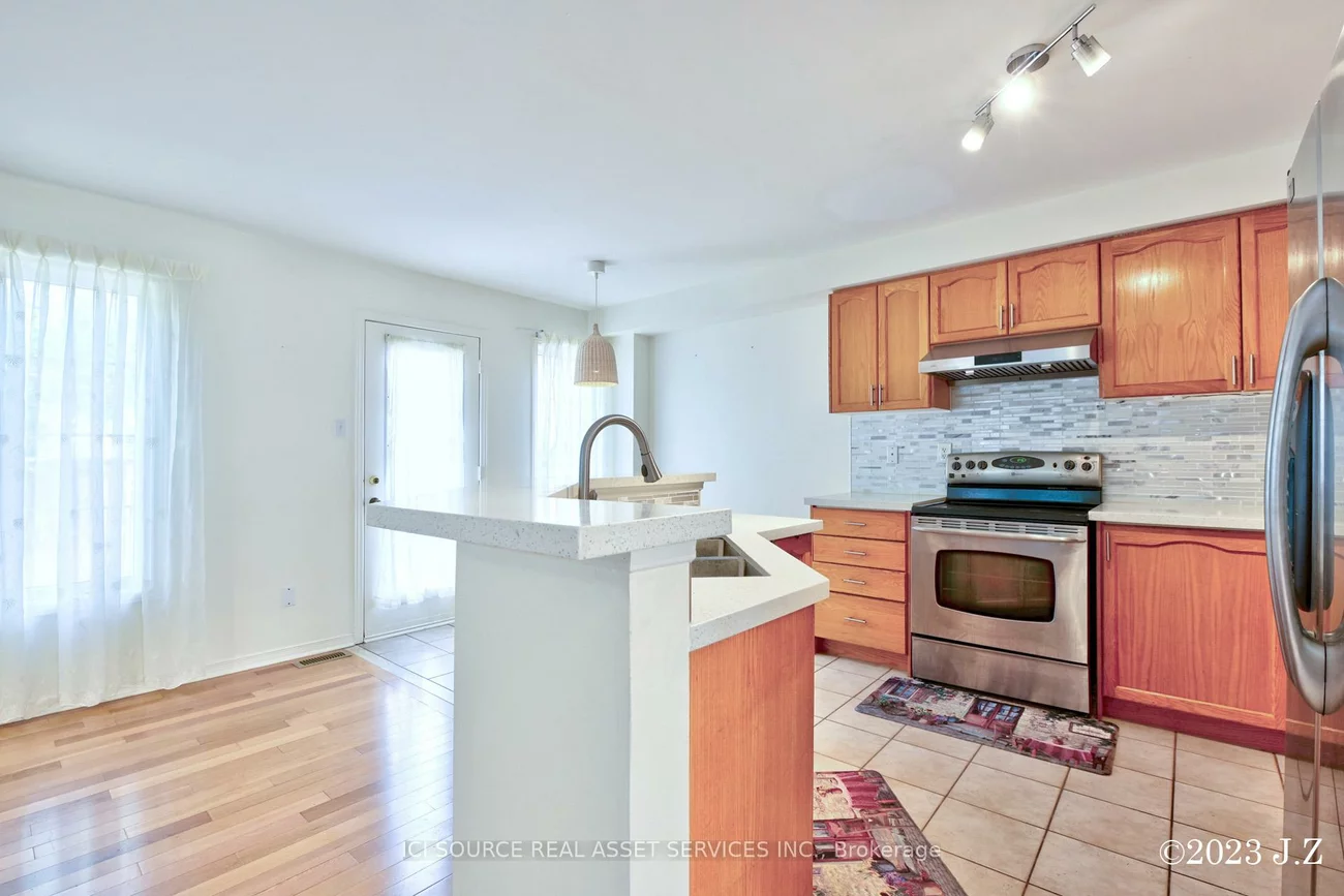 2, Waterton, Langstaff, Richmond Hill