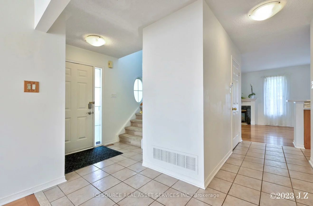 2, Waterton, Langstaff, Richmond Hill