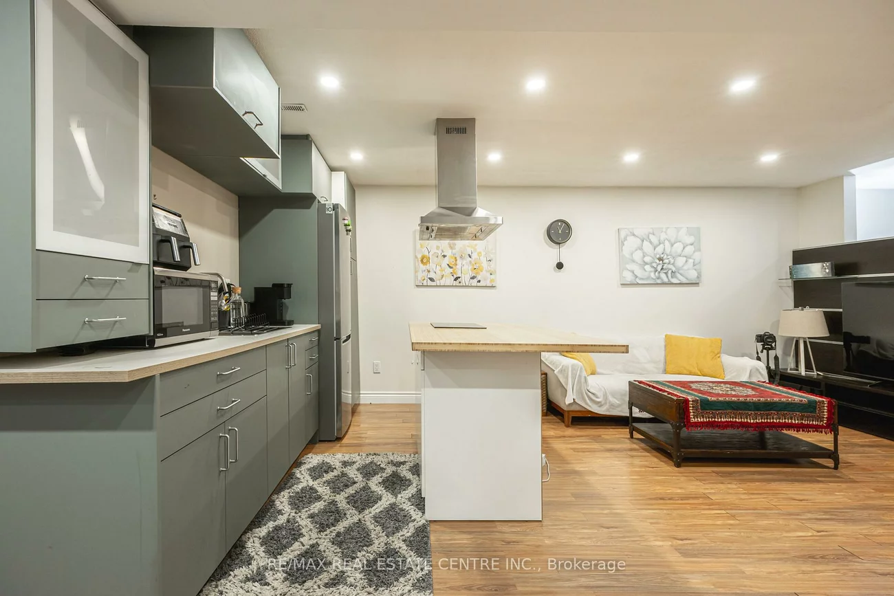 54, Gray, North Richvale, Richmond Hill