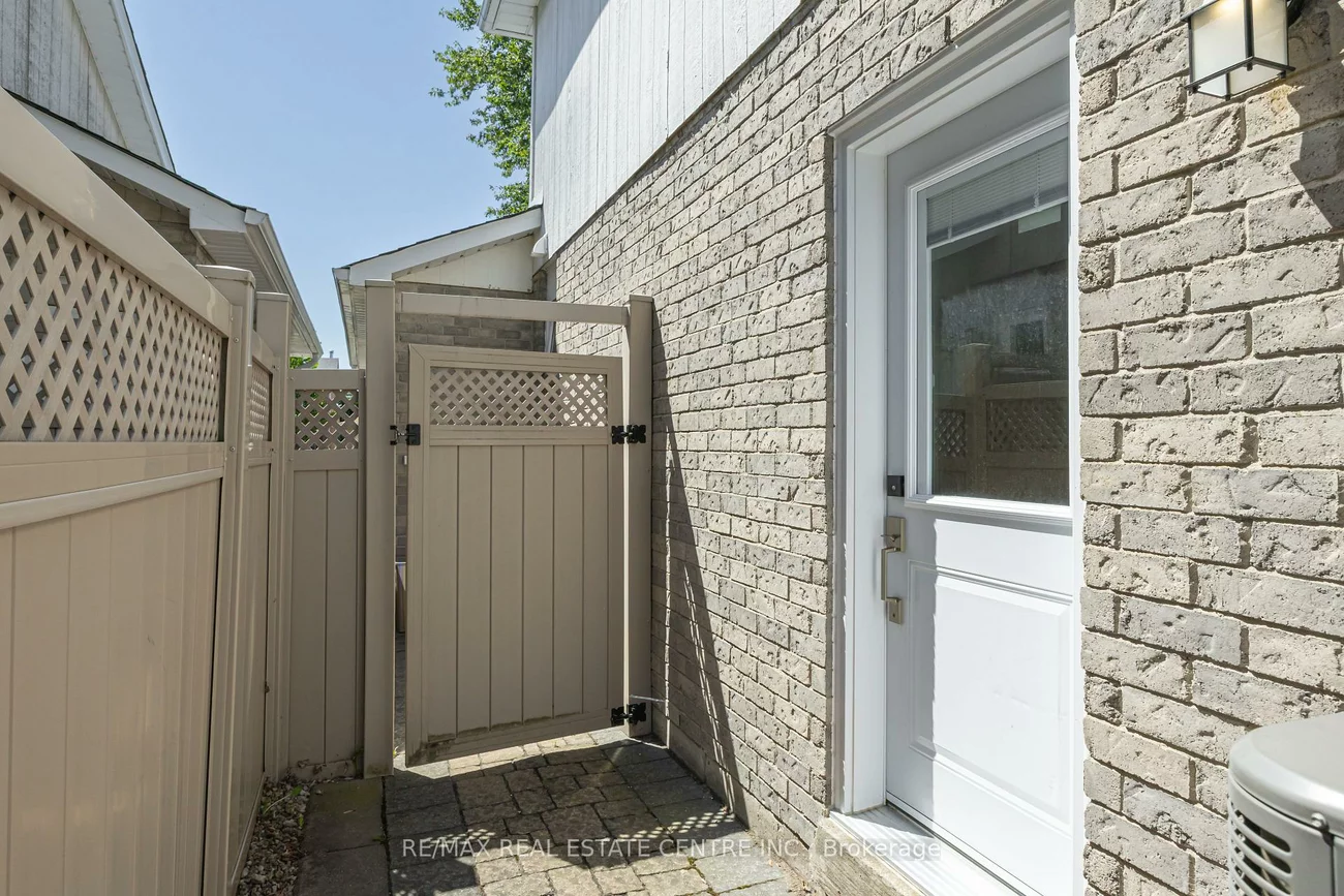 54, Gray, North Richvale, Richmond Hill