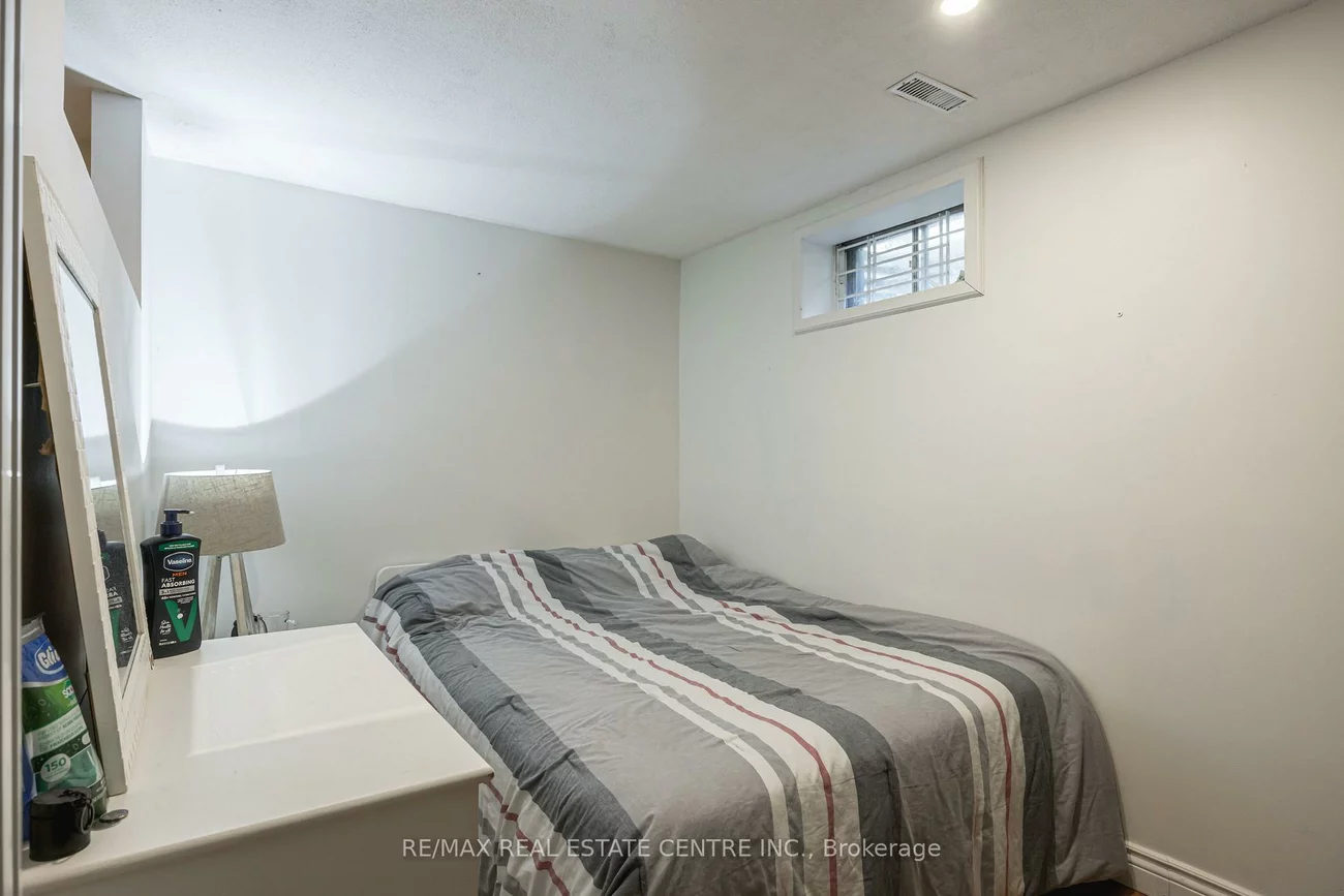 54, Gray, North Richvale, Richmond Hill
