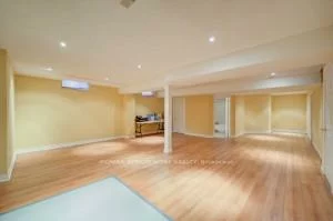 11, Farnham, Bayview Hill, Richmond Hill