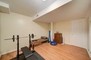 11, Farnham, Bayview Hill, Richmond Hill