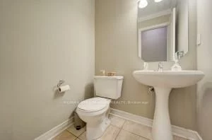 11, Farnham, Bayview Hill, Richmond Hill