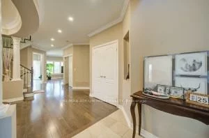 11, Farnham, Bayview Hill, Richmond Hill
