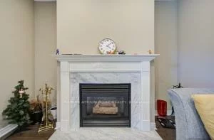 11, Farnham, Bayview Hill, Richmond Hill