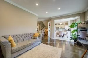 11, Farnham, Bayview Hill, Richmond Hill