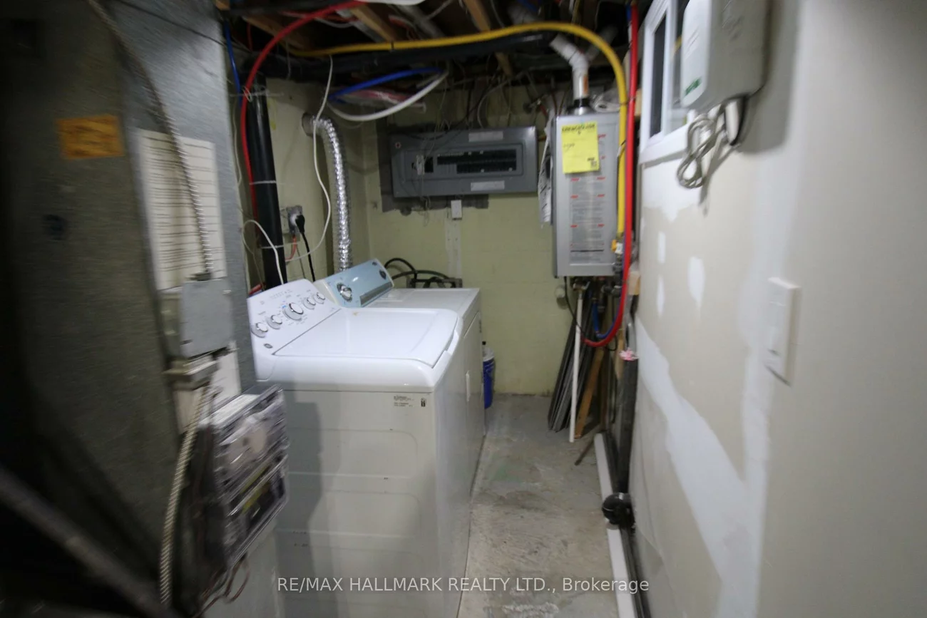 9884, Bayview, Harding, Richmond Hill