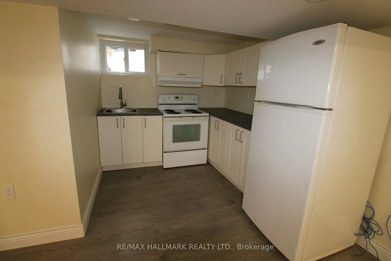 9884, Bayview, Harding, Richmond Hill