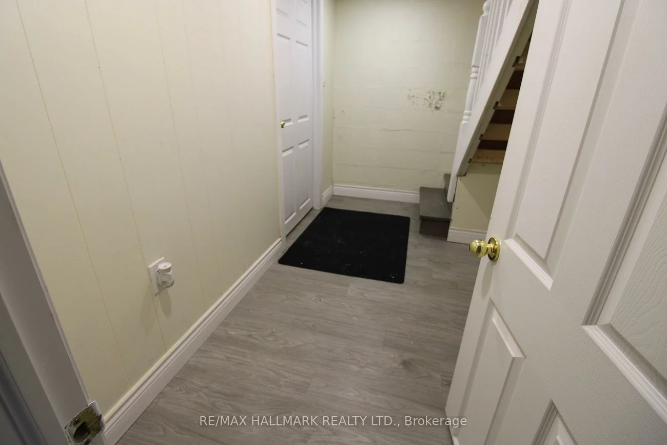 9884, Bayview, Harding, Richmond Hill