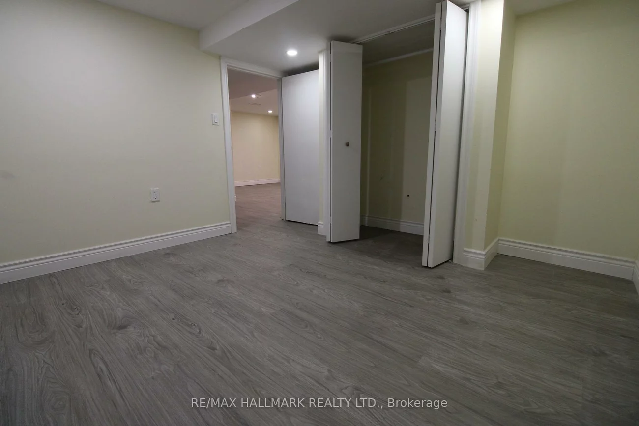 9884, Bayview, Harding, Richmond Hill
