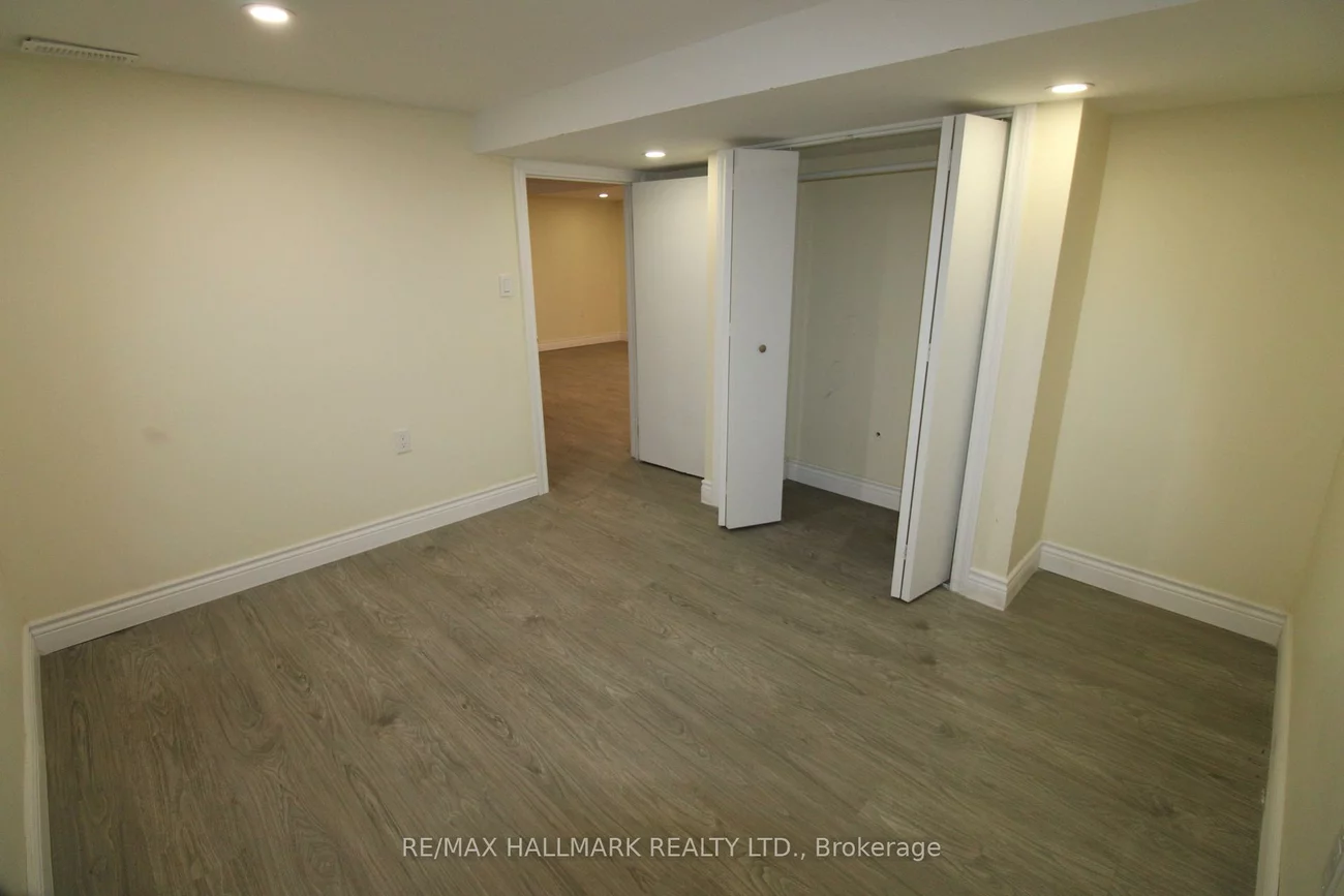 9884, Bayview, Harding, Richmond Hill
