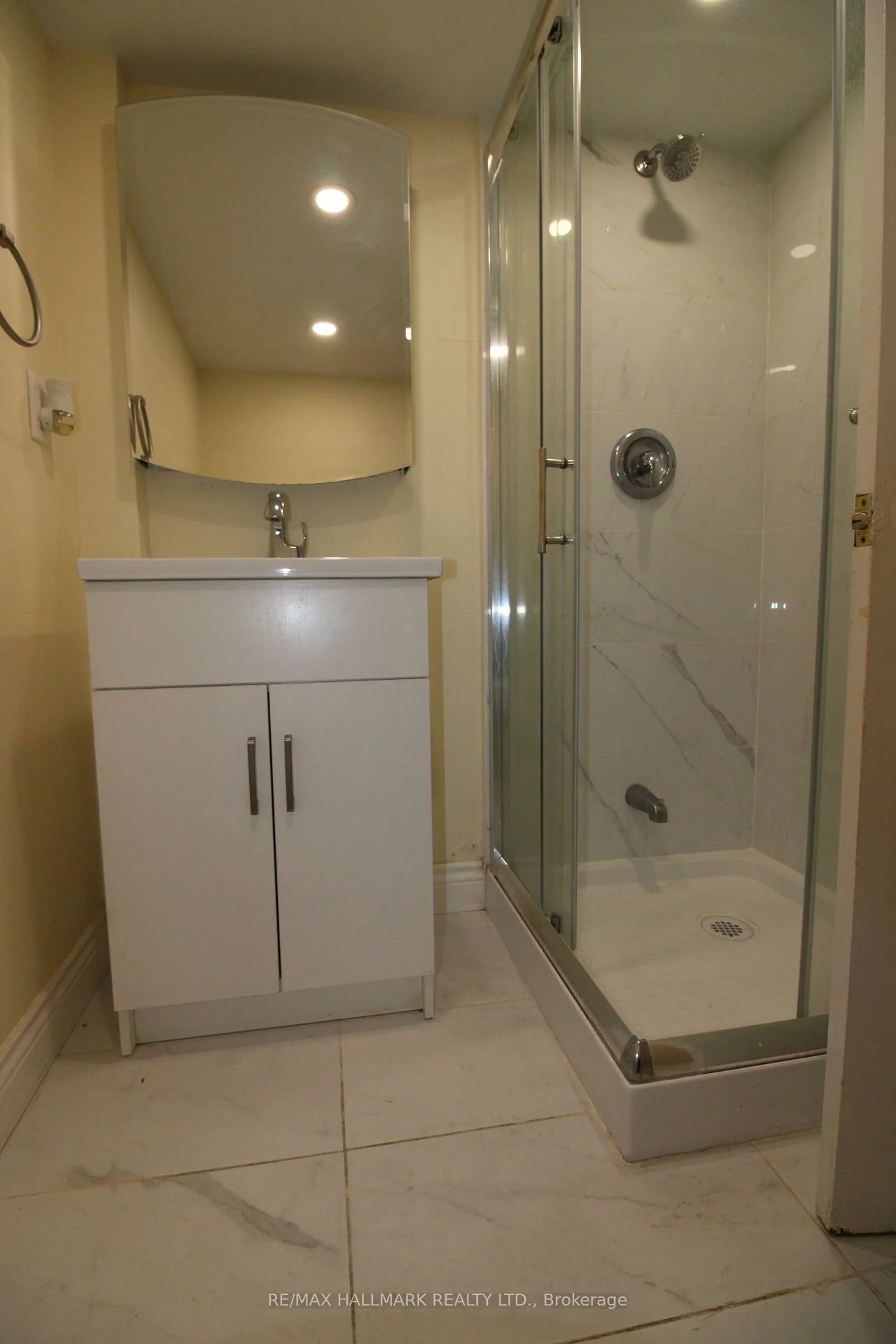 9884, Bayview, Harding, Richmond Hill