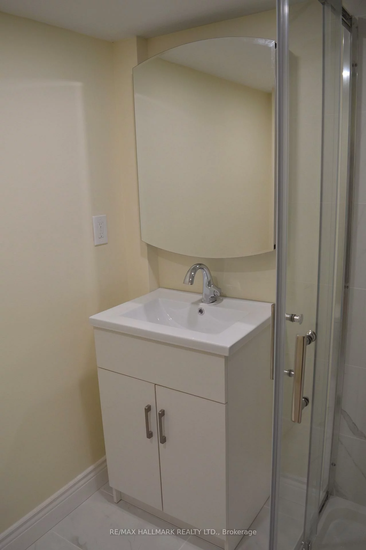 9884, Bayview, Harding, Richmond Hill