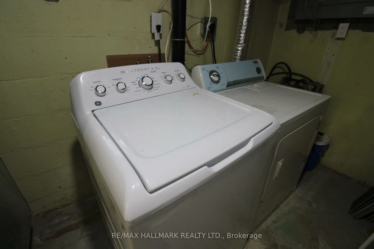 9884, Bayview, Harding, Richmond Hill