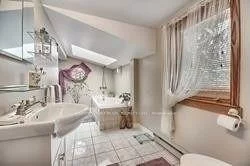 17, Yongehurst, North Richvale, Richmond Hill