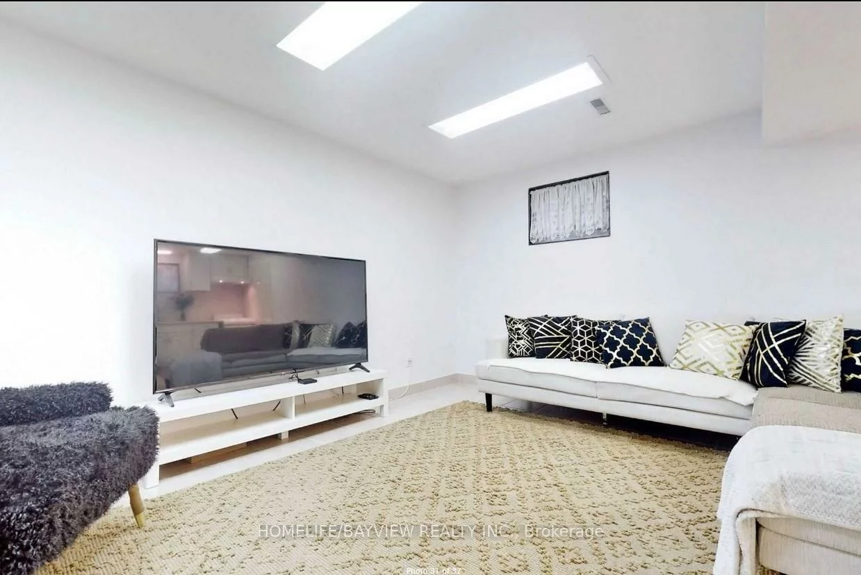 14, Gray, North Richvale, Richmond Hill