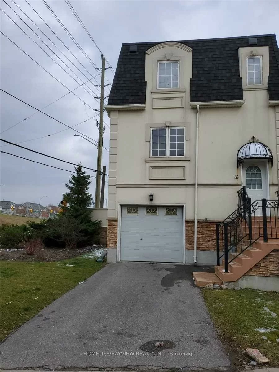 215, 16th, Langstaff, Richmond Hill