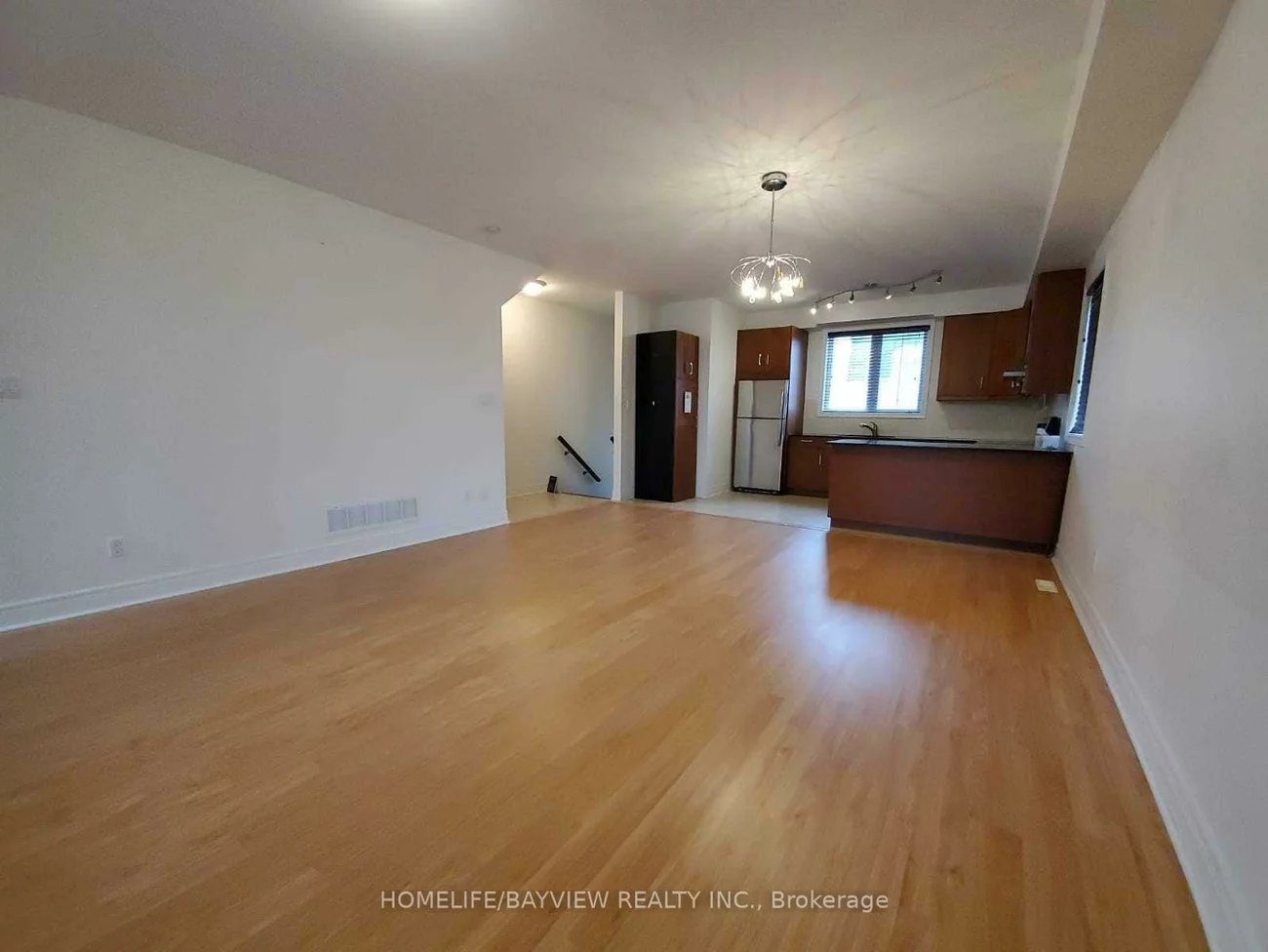 215, 16th, Langstaff, Richmond Hill