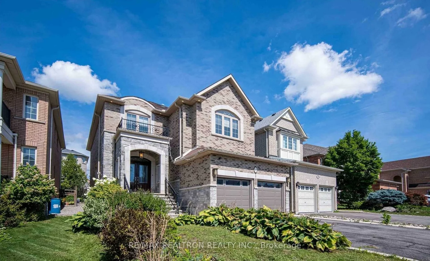 18, Ravine Edge, Jefferson, Richmond Hill