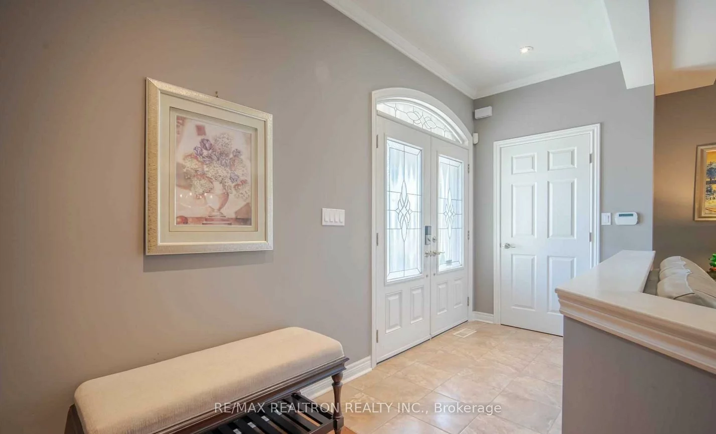 18, Ravine Edge, Jefferson, Richmond Hill